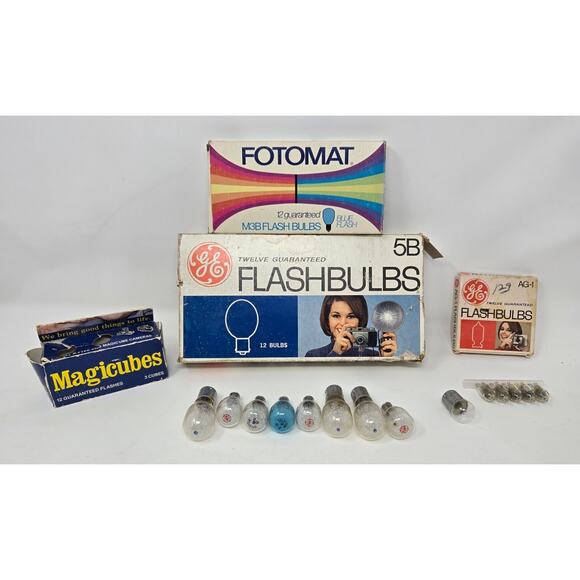 Camera Flash Bulb Vintage Mixed Lot of 38 GE Magicubes Fotomat 5B AG-1 M3B Blue - Picture 1 of 16